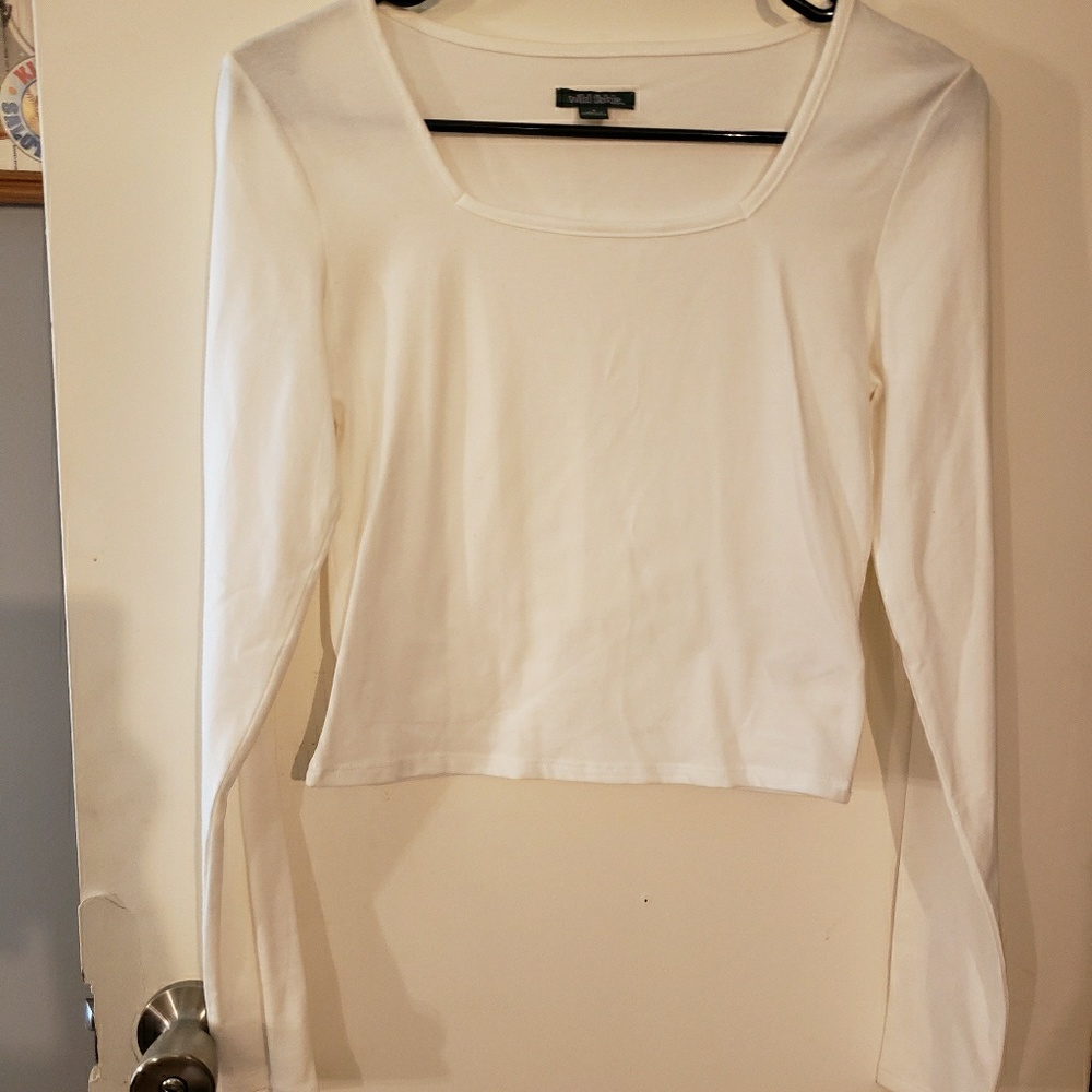 Cropped long sleeve shirt